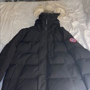 Canada goose 'Carson' slim fit hooded parka.